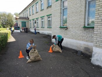 Веселые старты на при школьное площадке 